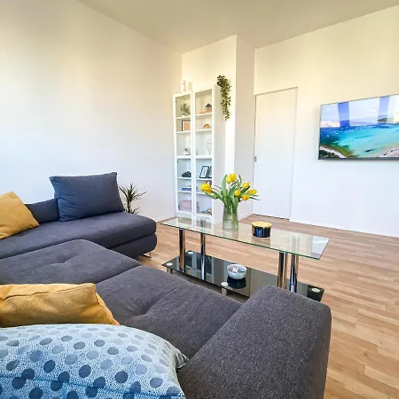 Rj's Apartment *